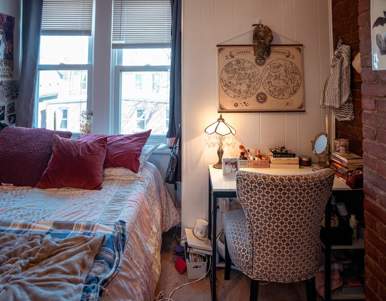 Building Photo - 627 S Negley Ave