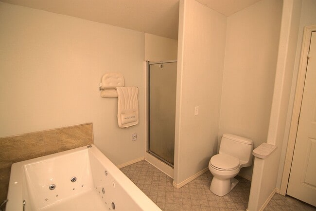 Building Photo - 35850 Via Famero Dr