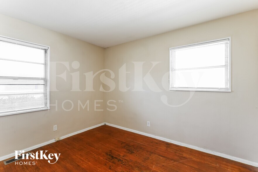 Building Photo - 4749 Normal Ave