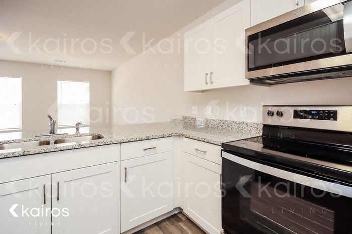 Building Photo - 15581 Briar Forest Dr