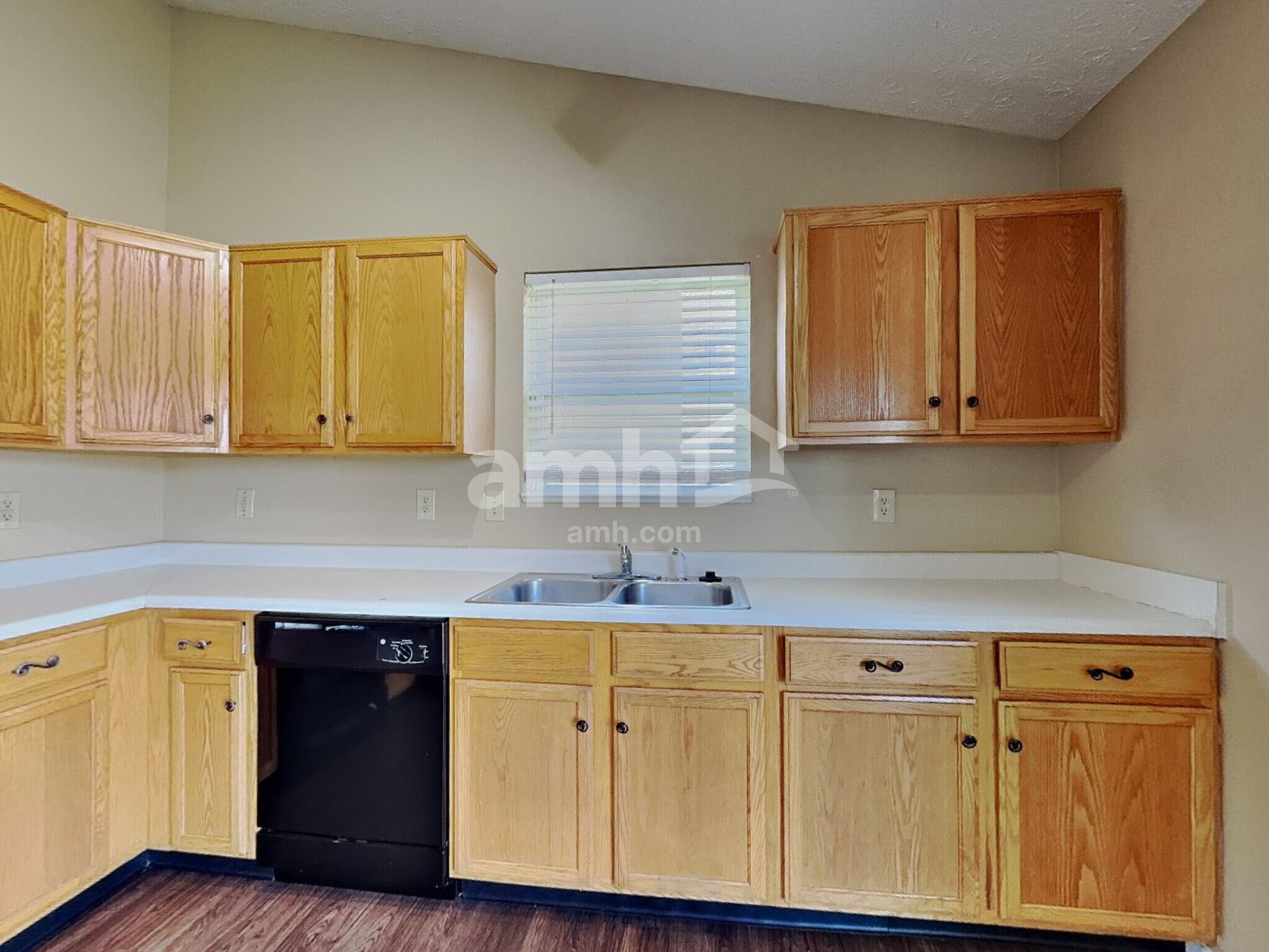 Building Photo - 6104 Lake Freeman Dr