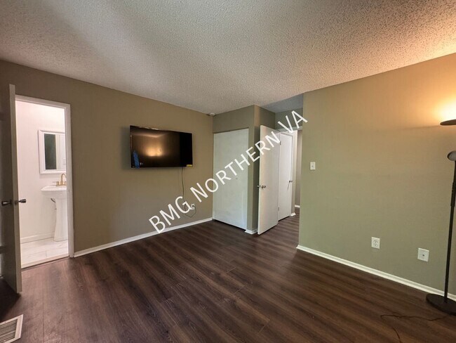 Building Photo - 2177 White Cornus Ln