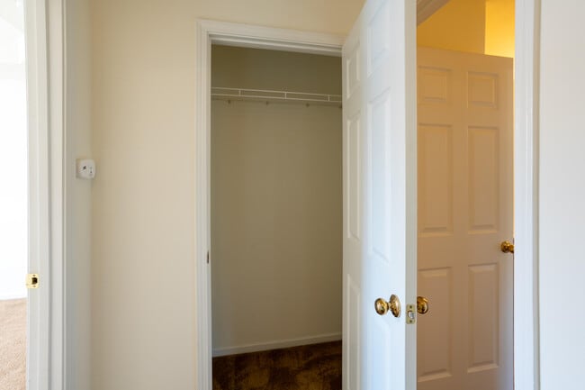 Building Photo - 1704 Juniper Dr