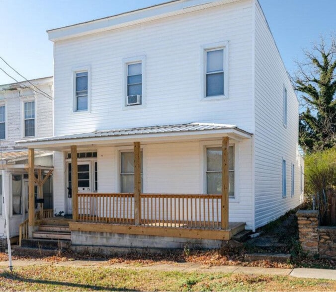 Building Photo - 427 Fourth St