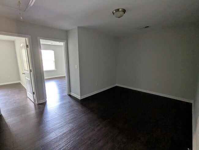 Building Photo - 66 Endeavor Cir
