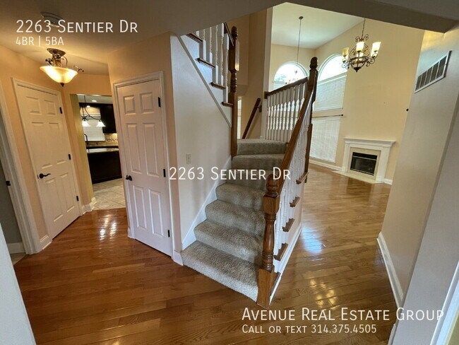 Building Photo - 2263 Sentier Dr