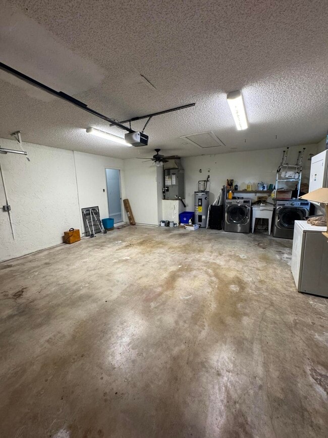 Building Photo - 1371 Thornbank Ln