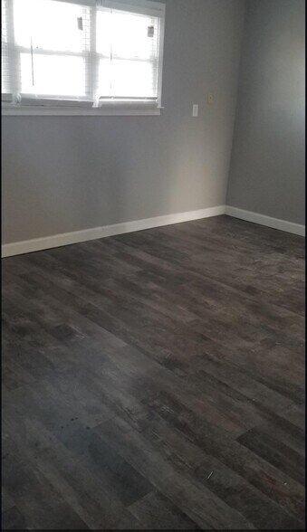 Building Photo - 314 Stratford Dr