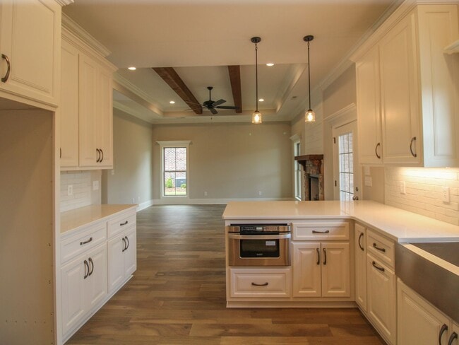 Building Photo - Fabulous Home in Canebrake
