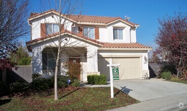 Building Photo - Nice Large Home for RENT!