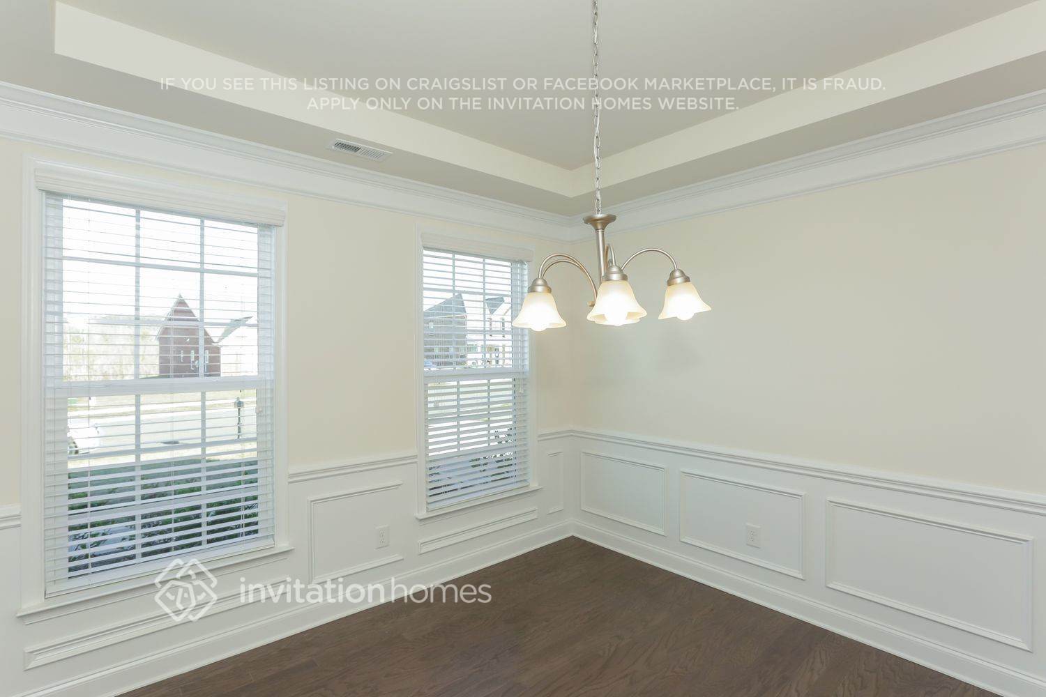 Building Photo - 11350 Cedarvale Farm Pkwy