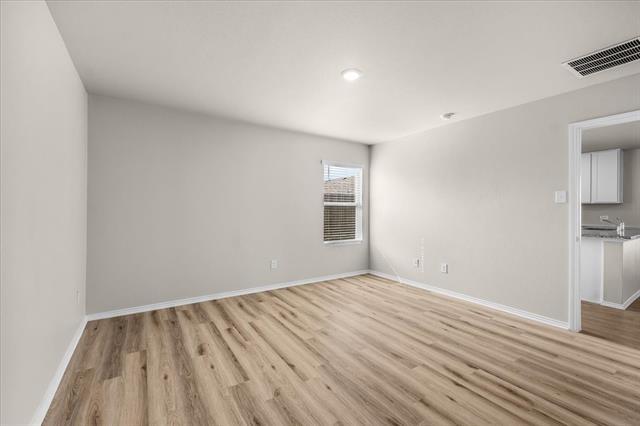 Building Photo - 1412 Silver Oak Ln