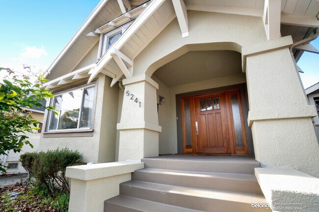 Primary Photo - 5241 Manila Ave