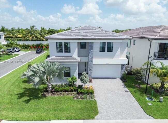 Building Photo - 8151 Laurel Falls Dr