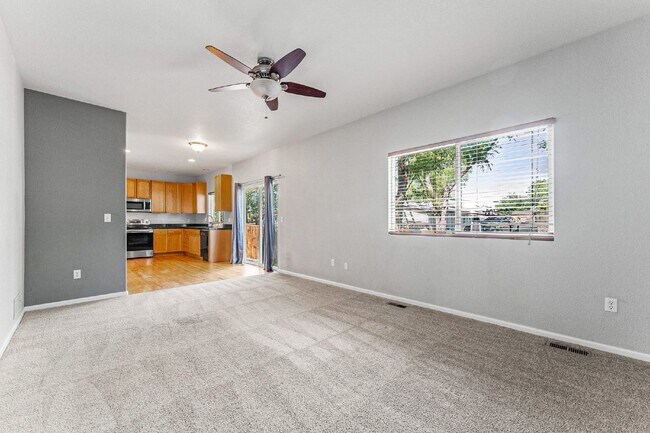 Building Photo - 4-Bed Arvada Home w/ Bedroom & Full Bathro...