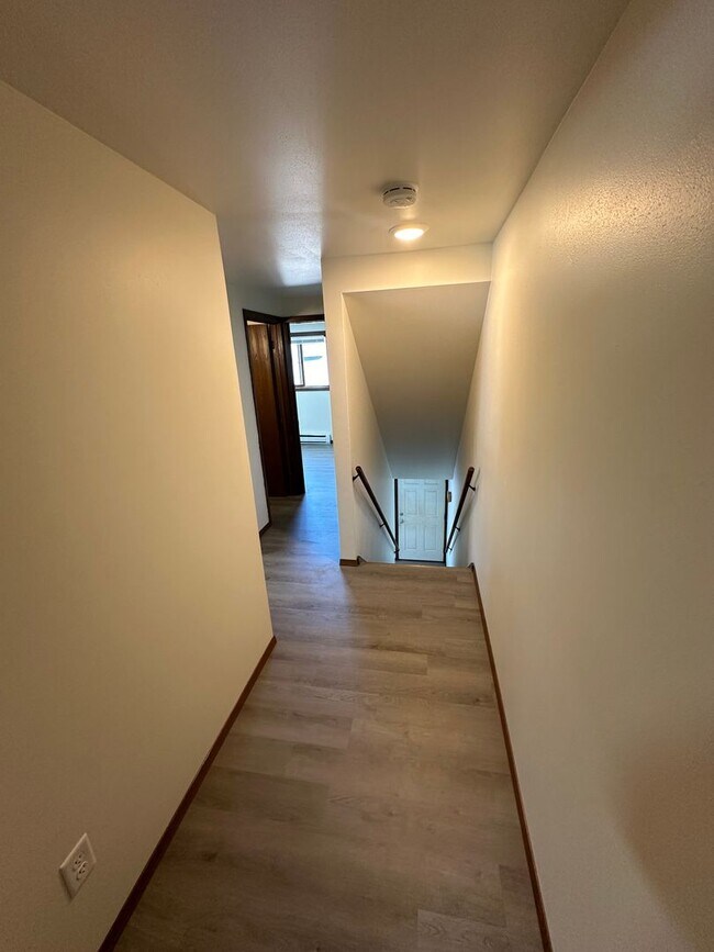 Building Photo - 416/418 17th Ave