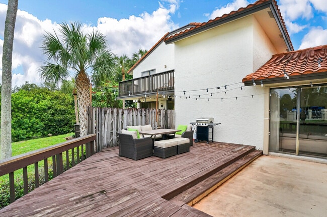 Building Photo - 5804 Fox Hollow Dr