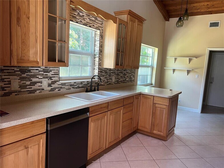 Building Photo - 11501 SW 3rd St