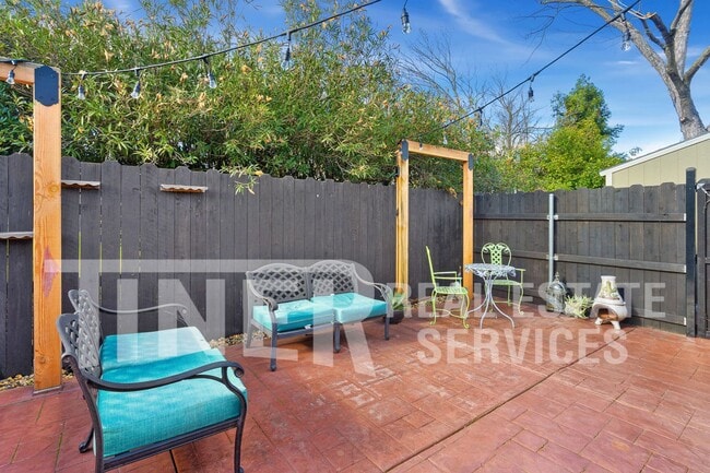 Building Photo - 7775 Dow Ave