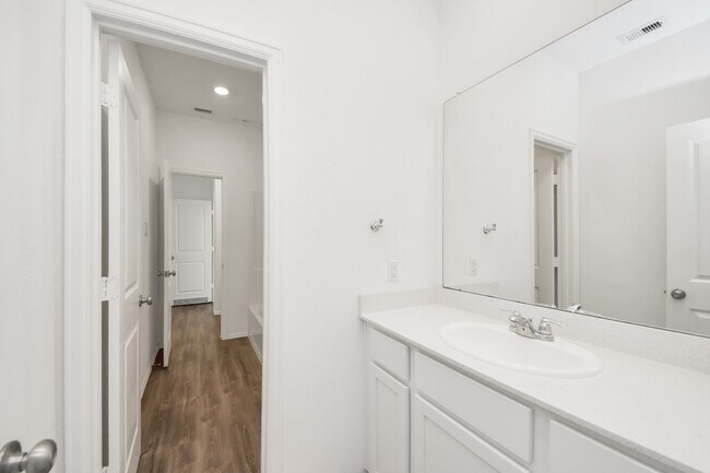 Building Photo - 7319 Bridal Ranch Dr