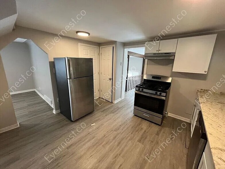 Building Photo - 9101 Hugh St