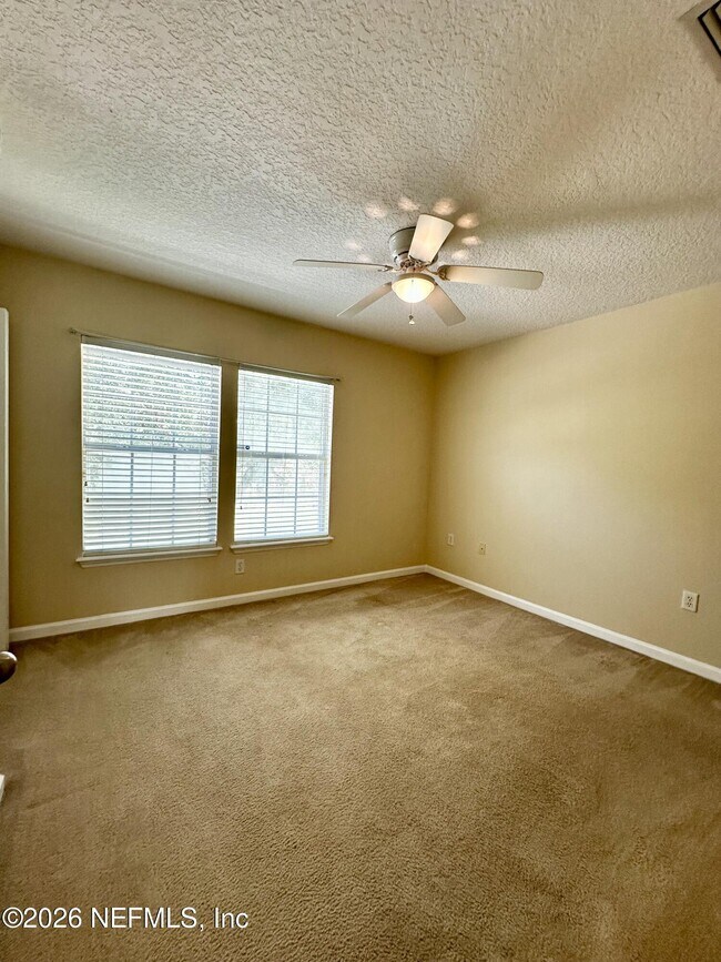 Building Photo - 1496 Fieldview Dr
