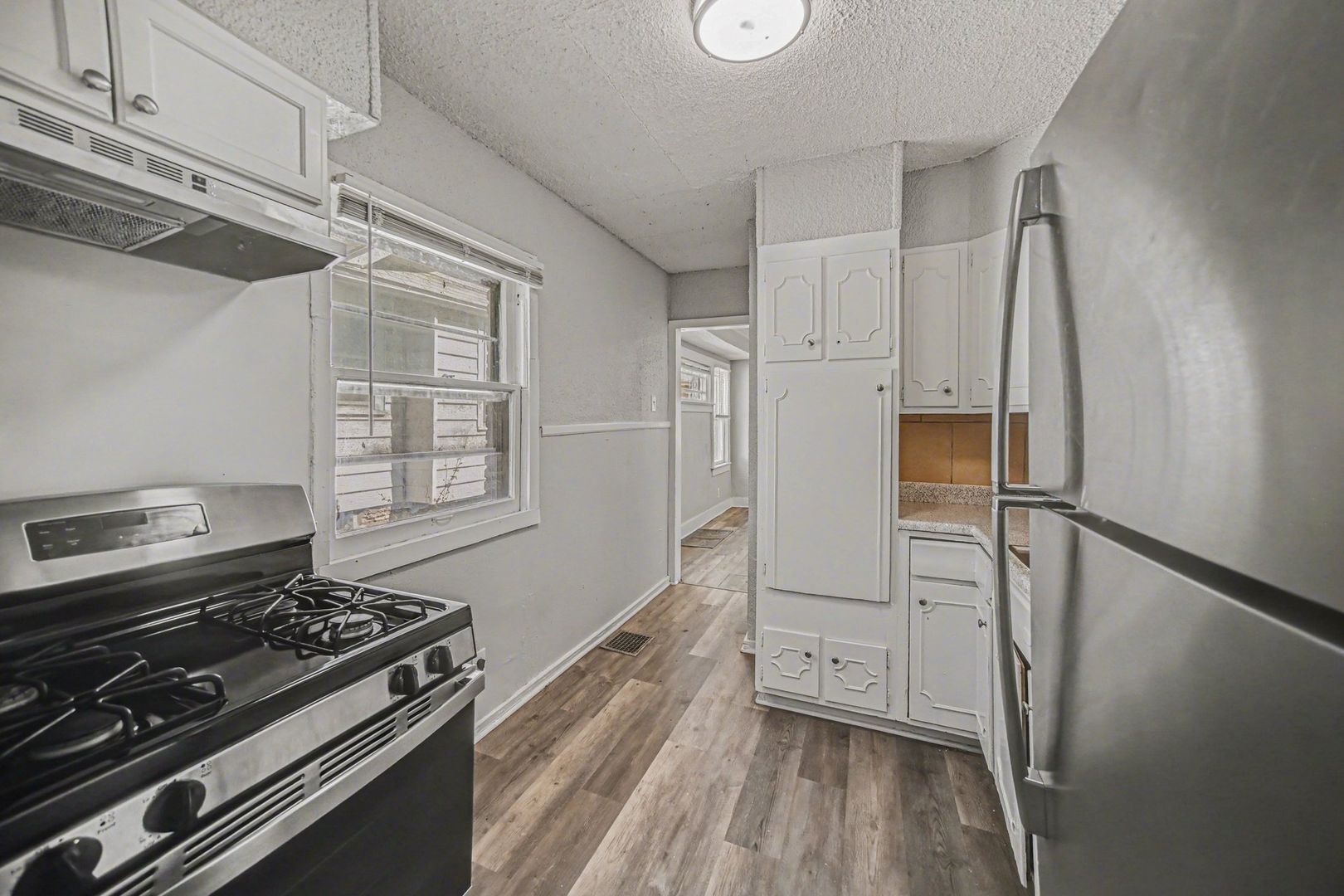 Building Photo - 5626 Park Ave