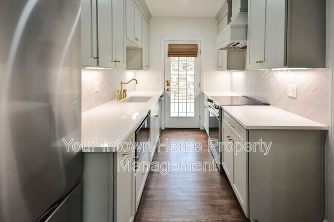 Building Photo - 1861 Ardmore Rd NW