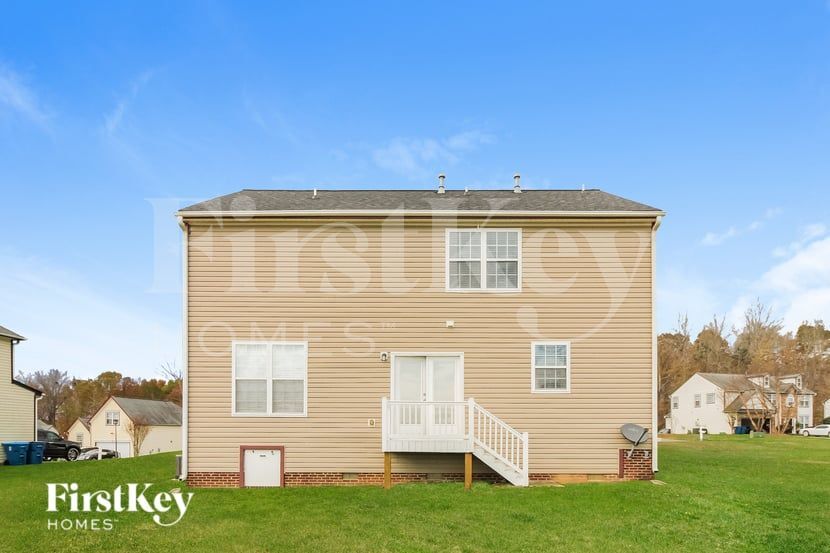Building Photo - 5290 Crosswinds Rd