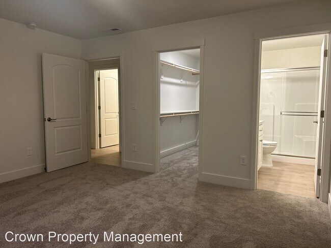 Building Photo - 3 br, 2 bath House - 10501 Chinook Dr.
