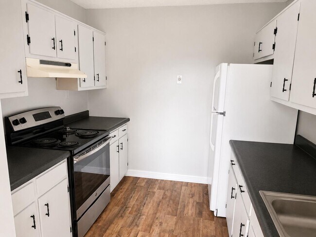 Building Photo - 51 Shields Ln