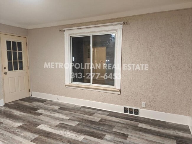 Primary Photo - 4476 Monroe St