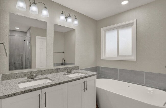 Building Photo - Westside Gem! 4 Beds, 3 Baths, Over 2,500 ...