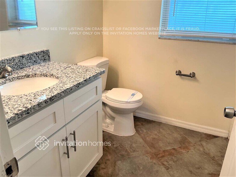 Building Photo - 424 Crosswinds Dr