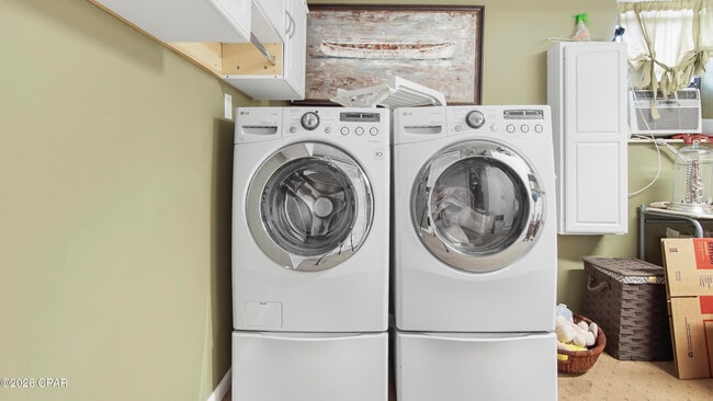 Building Photo - 1600 W 12th St