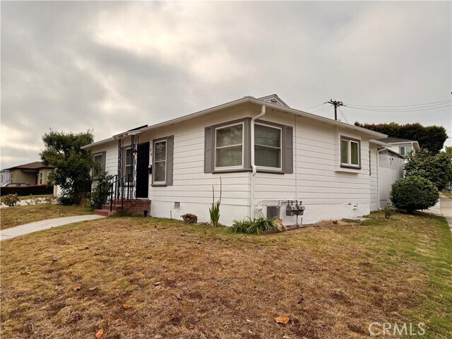 Building Photo - 301 W Hillsdale St