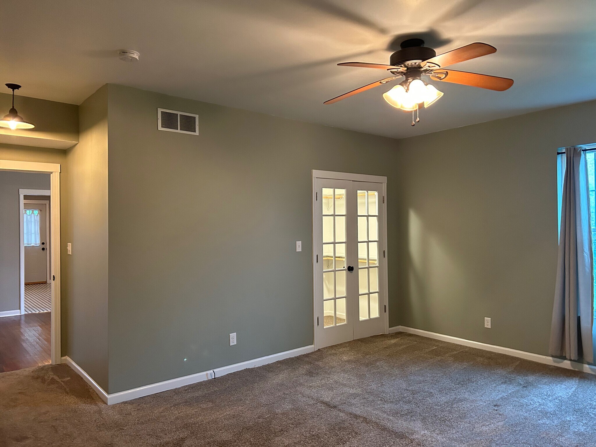 Building Photo - 801 S 4th St