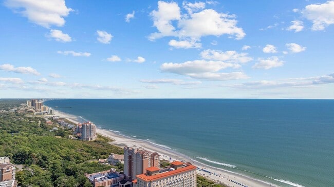 Building Photo - Charming 2-Bedroom Condo Near the Beach