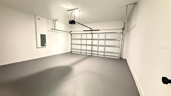 Building Photo - 2332 W Newhope Ln