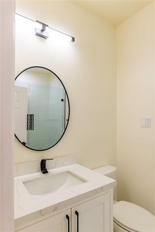 Building Photo - 3004 Normandy Dr