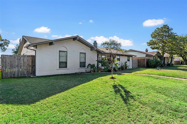 Building Photo - 3722 Hillsdale Ln