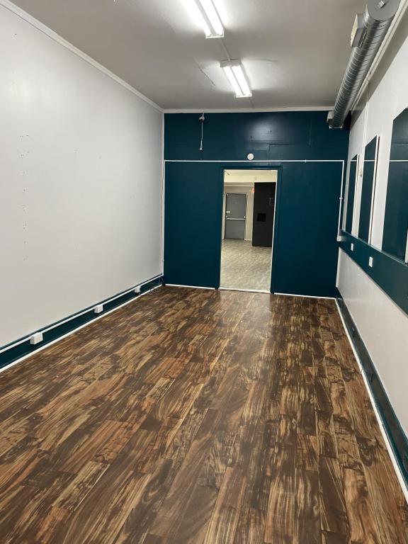 Building Photo - 527 Cumberland St