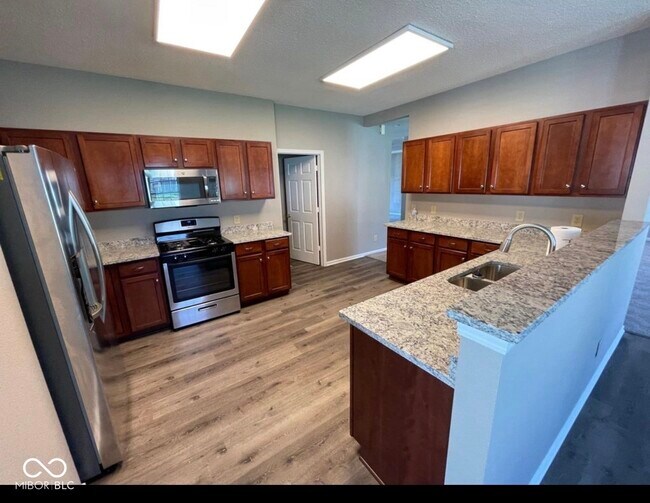 Building Photo - 12550 E 131st St