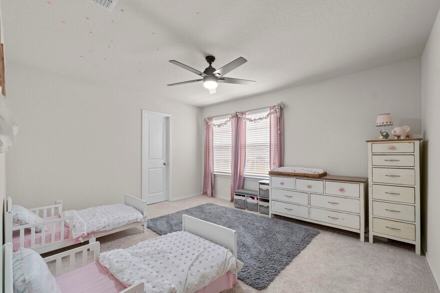 Building Photo - 10510 Rayburn Lndg