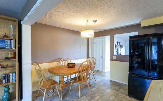 Building Photo - 2458 Corral Ct