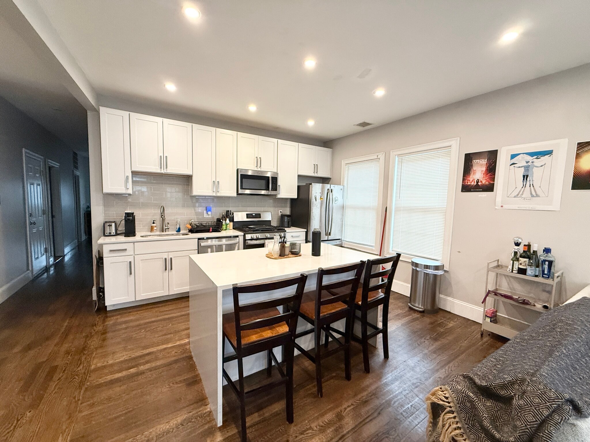 Building Photo - 91 Hillside St