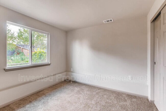 Building Photo - 12853 Capital Crk St