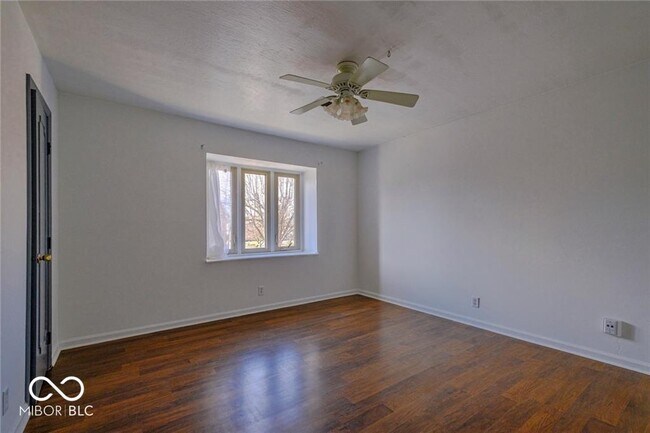 Building Photo - 8527 Canterbury Square E