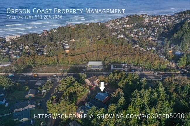Building Photo - 3040 SE Dune Ave