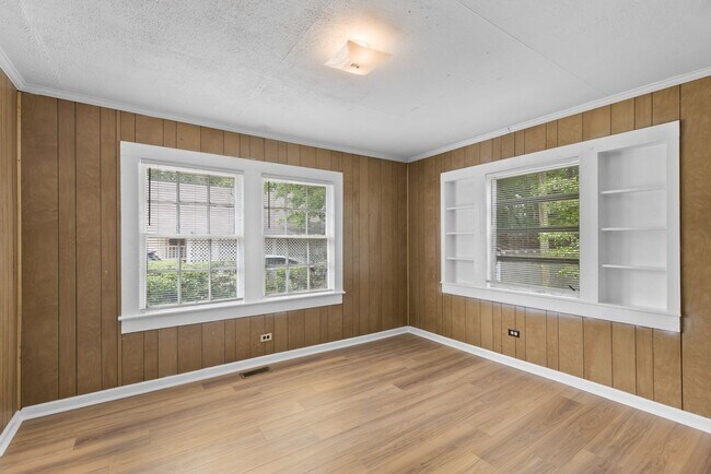 Building Photo - Freshly Updated 3BR Home in Opelika – Clean, Bright, Move-In Ready